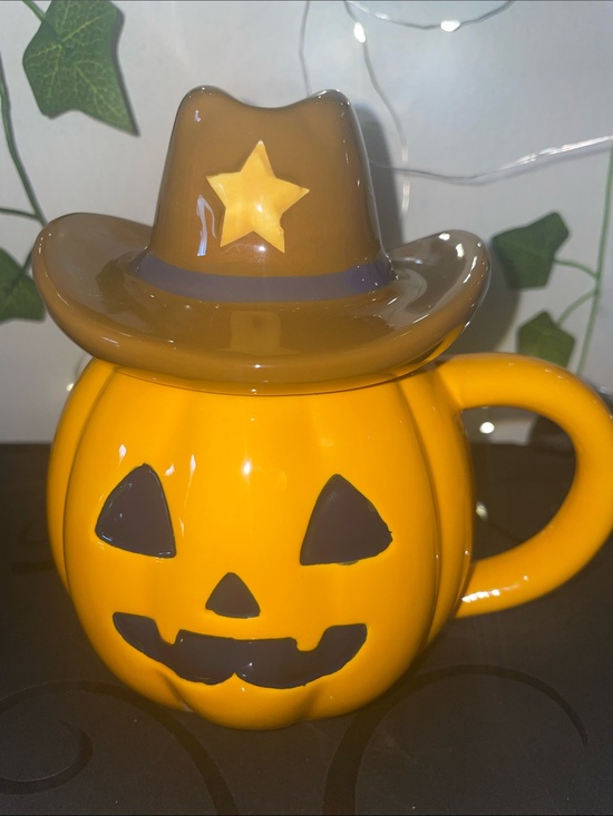 Destination Home Other - Halloween Pumpkin Ceramic Mug with Brown Hat Lid - Orange